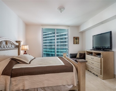 1331 Brickell Bay Dr - Photo Thumbnail 17