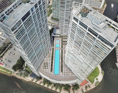 485 Brickell Ave - Photo Thumbnail 11