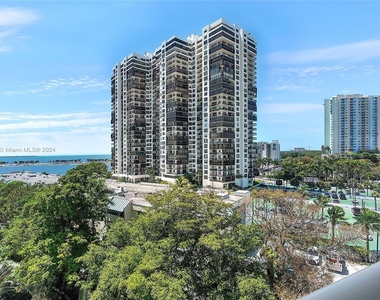 2127 Brickell Ave - Photo Thumbnail 16