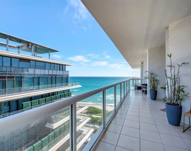 8925 Collins Ave - Photo Thumbnail 4