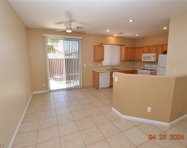 2613 Heathrow Street - Photo Thumbnail 6