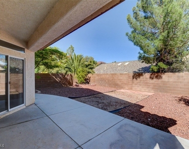 10940 Salernes Street - Photo Thumbnail 38