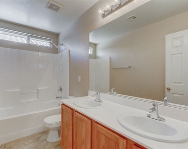 10940 Salernes Street - Photo Thumbnail 29