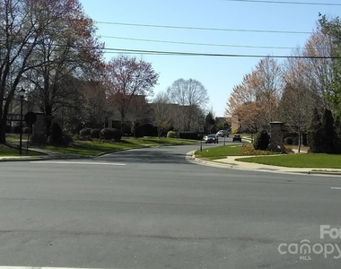 2307 Keara Way - Photo Thumbnail 36