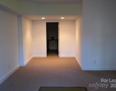 2307 Keara Way - Photo Thumbnail 15