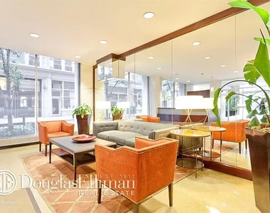 3 Sheridan Sq - Photo Thumbnail 6