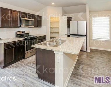 12610 Orchid Ln - Photo Thumbnail 2