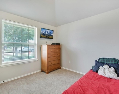 10616 Sw 33rd Terrace - Photo Thumbnail 10