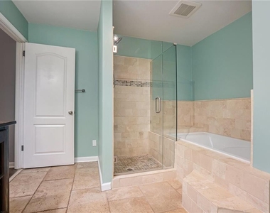 2751 Williamsburg Way - Photo Thumbnail 13