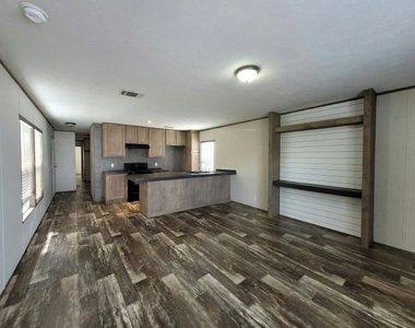 318 Epworth Ln - Photo Thumbnail 2