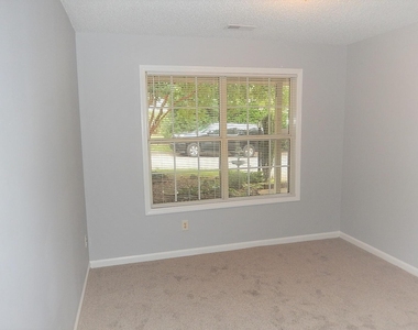 1454 Cimarron Parkway - Photo Thumbnail 17