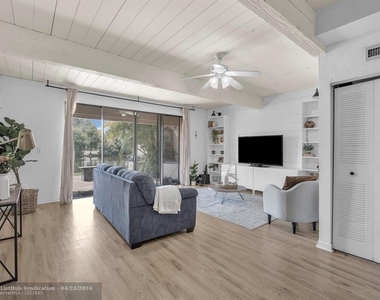 740 E Coco Plum Cir - Photo Thumbnail 8