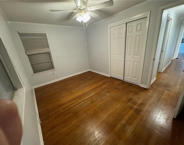 5717 Woodhaven Dr - Photo Thumbnail 9