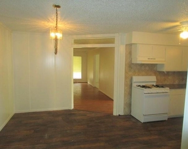 1210 Mcdonald Drive - Photo Thumbnail 16