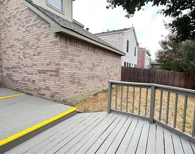 1402 Peregrine Street - Photo Thumbnail 2