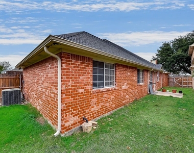 3020 Crickett Drive - Photo Thumbnail 26