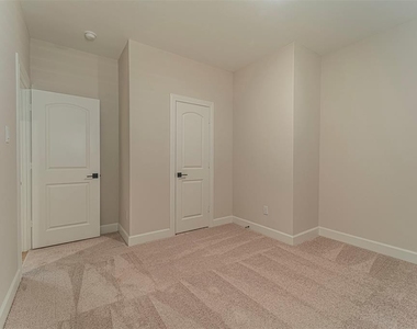 1204 Witherspoon Lane - Photo Thumbnail 15