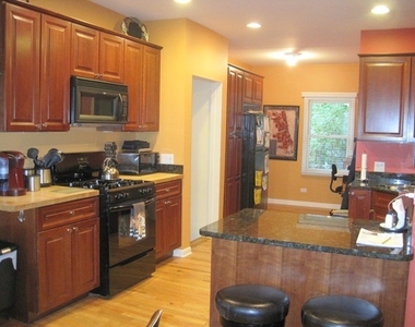 255 S Happ Road - Photo Thumbnail 6