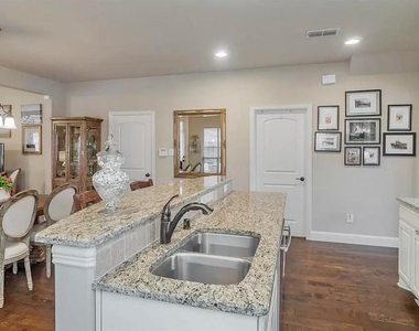 4209 Pecan Bend - Photo Thumbnail 9