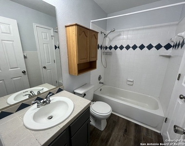 4935 Brazoswood - Photo Thumbnail 10