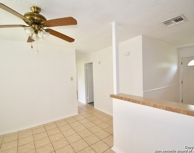 6903 Tallahasse Dr - Photo Thumbnail 3