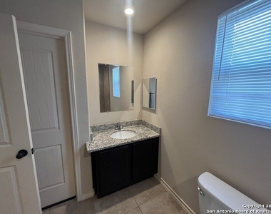 6006 Jax Way - Photo Thumbnail 23