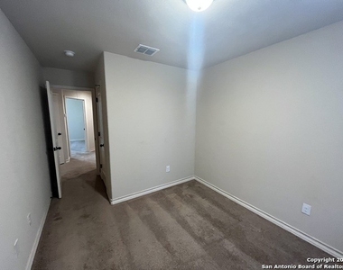 6006 Jax Way - Photo Thumbnail 27