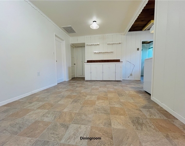 13949 Foster Avenue - Photo Thumbnail 4