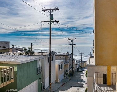 223 Seaview Street - Photo Thumbnail 22