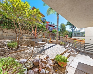 882 Acapulco Street - Photo Thumbnail 13