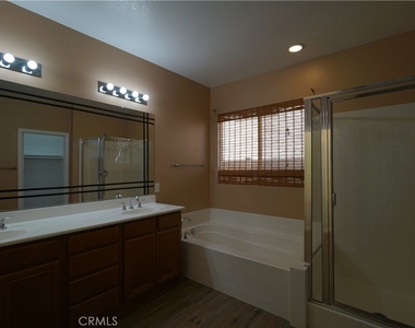 1833 English Oak Way - Photo Thumbnail 22