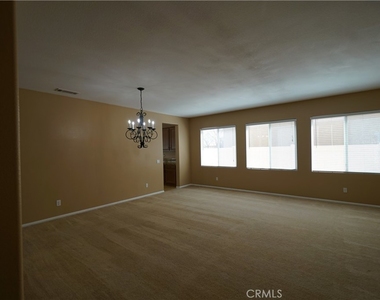 1833 English Oak Way - Photo Thumbnail 3