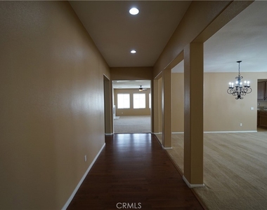 1833 English Oak Way - Photo Thumbnail 2