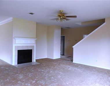 2819 Stone River Lane - Photo Thumbnail 2