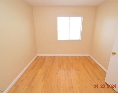 2613 Heathrow Street - Photo Thumbnail 15