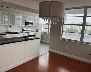 18081 Biscayne Blvd - Photo Thumbnail 16