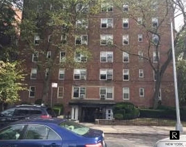 825 Ocean Parkway - Photo Thumbnail 7