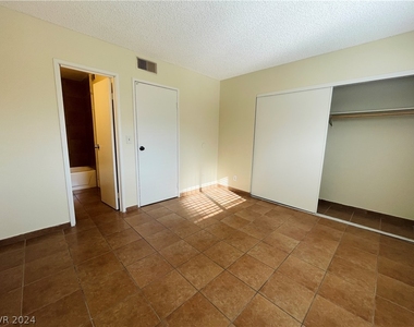 2420 Ellis Street - Photo Thumbnail 12