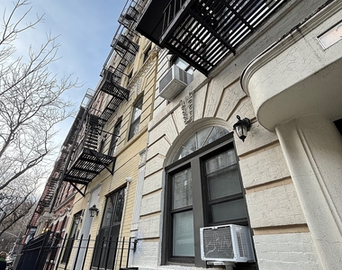 East 8 Street - Photo Thumbnail 9