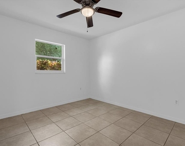 5214 Kempston Drive - Photo Thumbnail 16