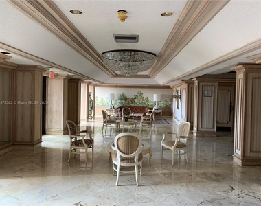 6039 Collins Ave - Photo Thumbnail 25