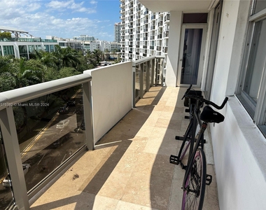 6039 Collins Ave - Photo Thumbnail 12