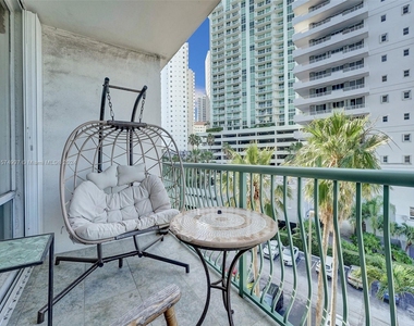 1408 Brickell Bay Dr - Photo Thumbnail 24