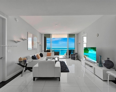 18101 Collins Ave - Photo Thumbnail 5