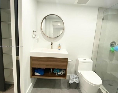 401 Ocean Dr - Photo Thumbnail 6