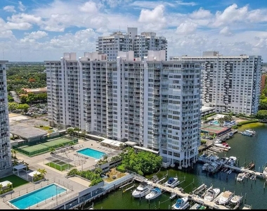 18031 Biscayne Blvd - Photo Thumbnail 0