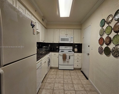 2501 S Ocean Dr - Photo Thumbnail 10