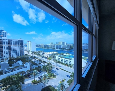 2501 S Ocean Dr - Photo Thumbnail 8