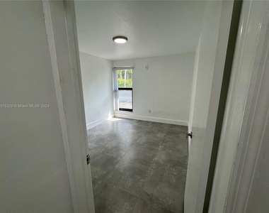 3011 Sw 1st Ave - Photo Thumbnail 10