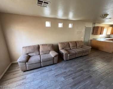 5279 Paradise Valley Avenue - Photo Thumbnail 1